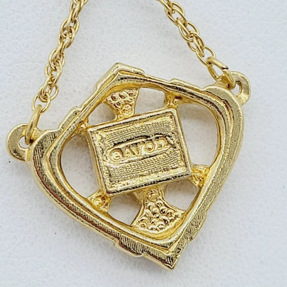 Vintage Avon 1993 Openwork Heart Jade Collar Necklace CZ's Gold Tone 16